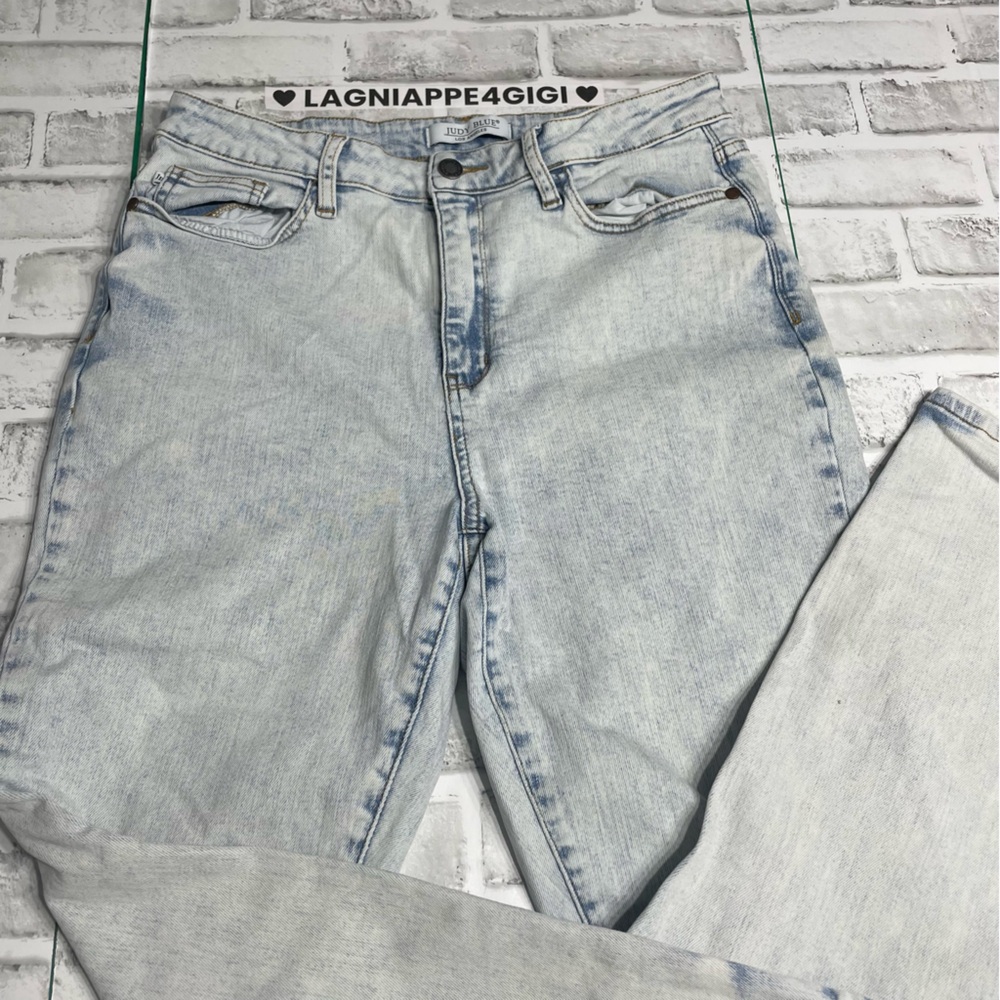Judy Blue Faded Blue Denim Jeans size 13/31. Preowned. Slim fit. Acid washed. - Picture 1 of 12